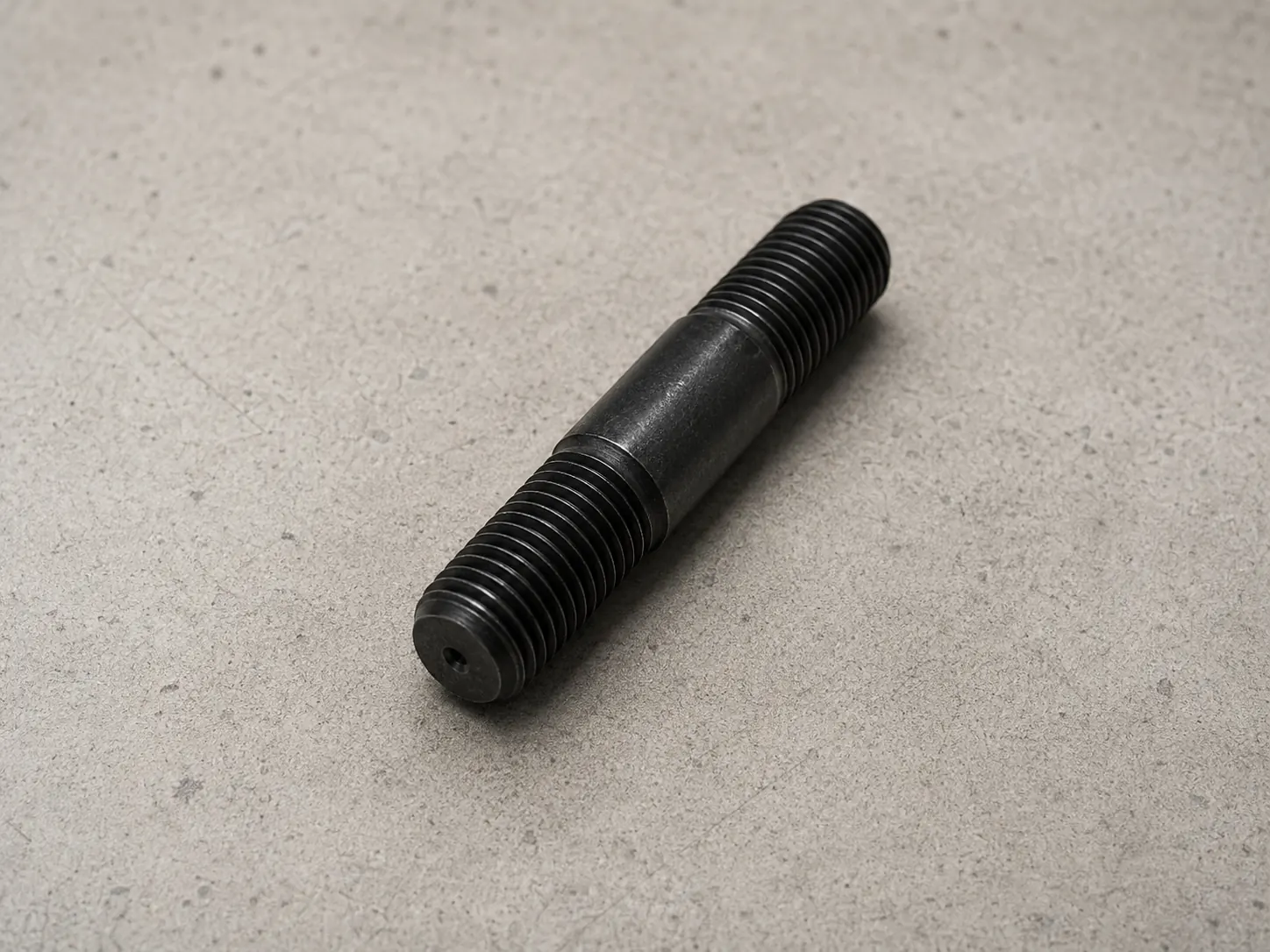 Stud bolt product photo